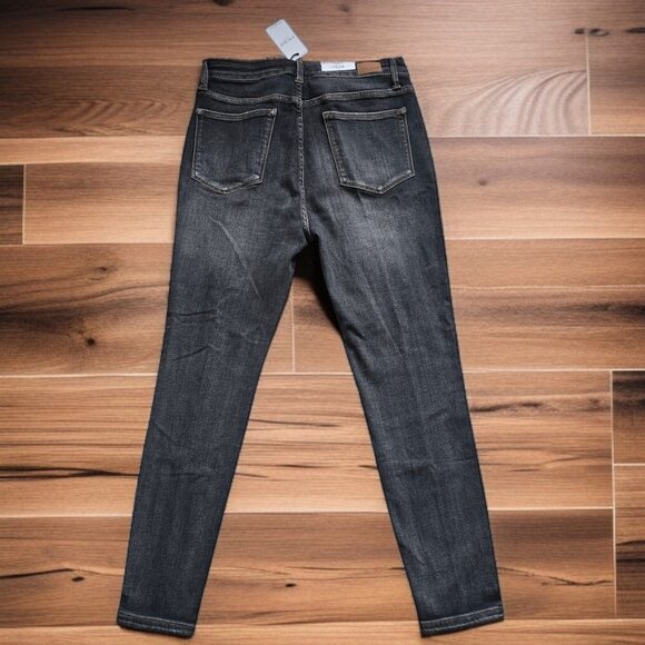 NWT JUDY BLUE (15/32) Gray/Black Yoke Distressed Skinny Fit Stretchy Jeans - Picture 5 of 7